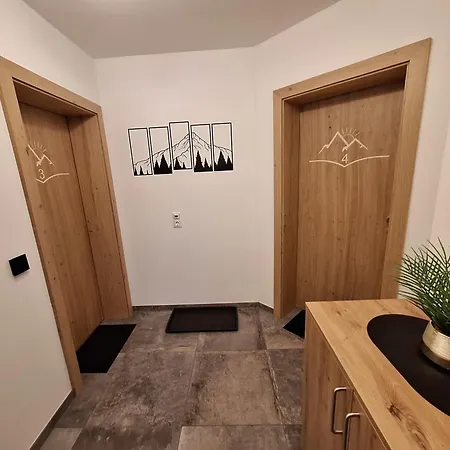 Apartment Almhaus Hochenwarter - 3 *